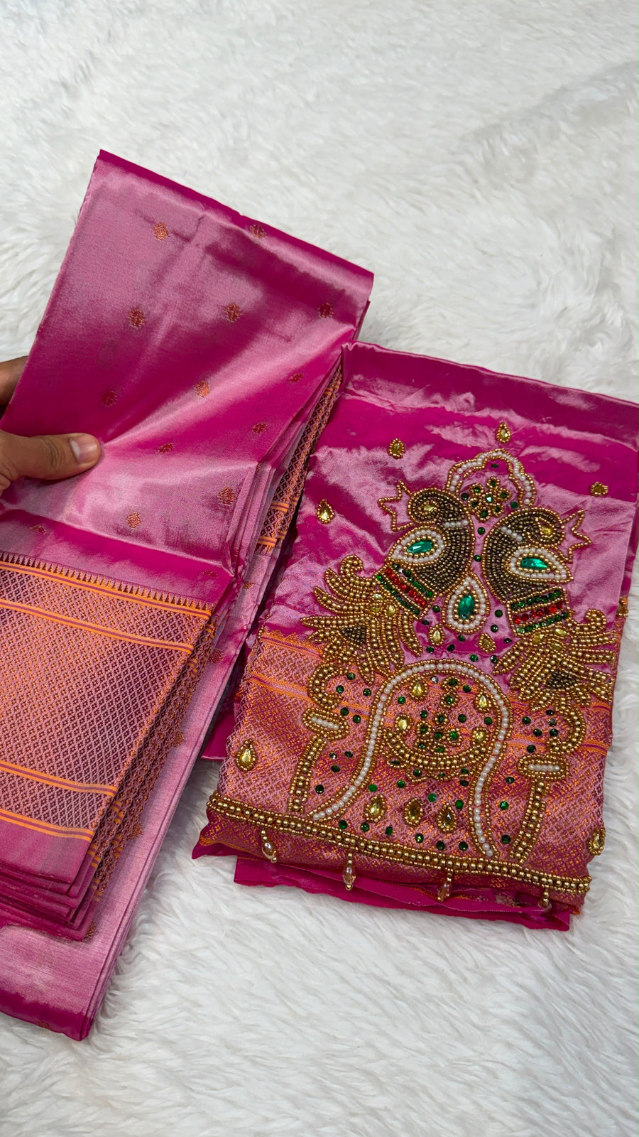 Shruti Kalanjali Paithani Saree – Self Border, Heavy Aari Work, Double Pallu